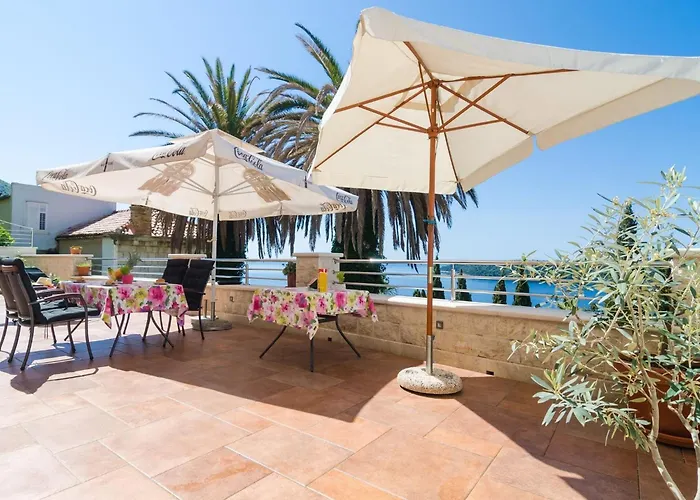 Davor - Two Bedroom With Sea View And Terrace דוברובניק