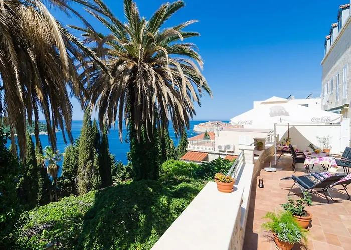 Davor - Two Bedroom With Sea View And Terrace דוברובניק