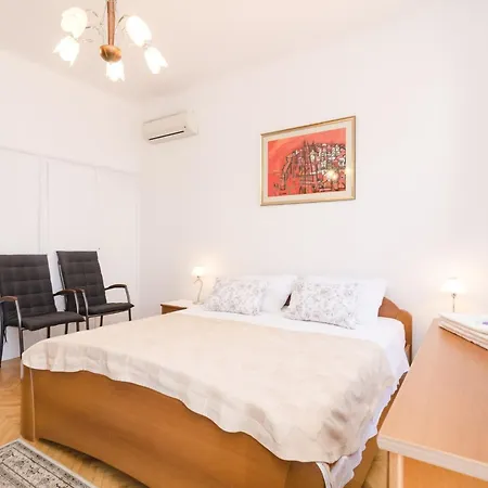 Davor - Two Bedroom With Sea View And Terrace Ragusa