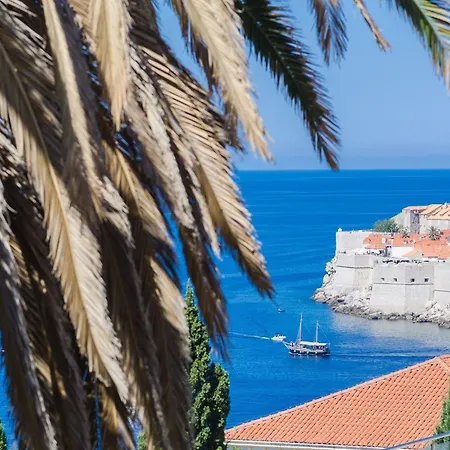 Davor - Two Bedroom With Sea View And Terrace Ragusa